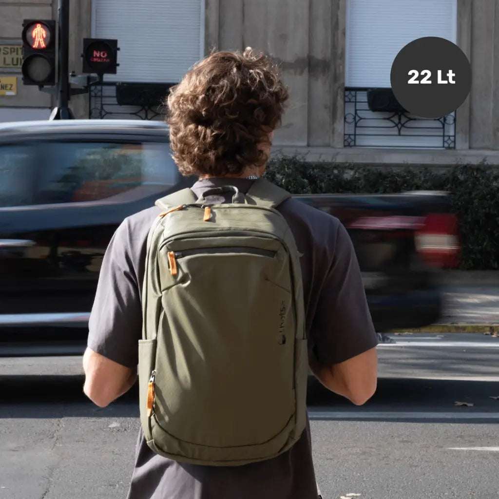 Mochila Urbana Pumori 22L Impermeable Porta Notebook